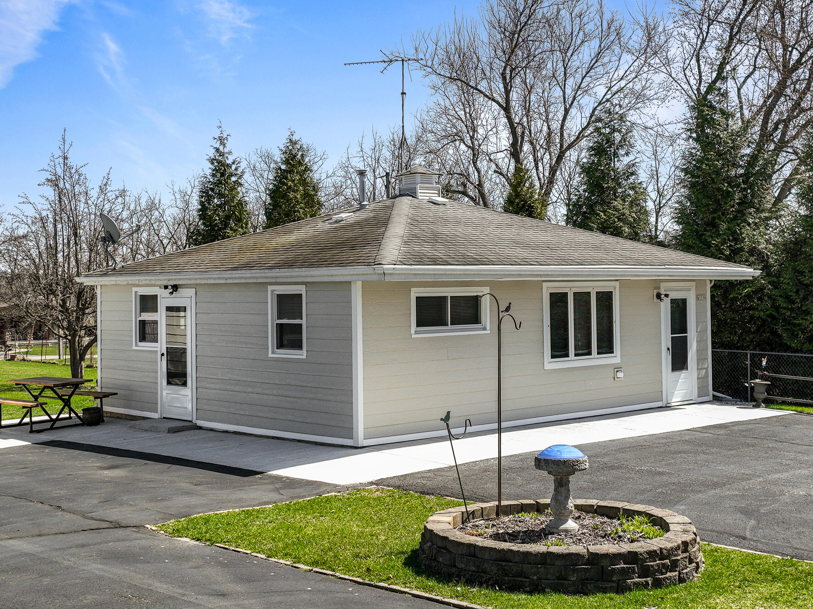 N3358 Hawthorn Road Geneva, WI 53147 - Photo 27 of 46 N3358 Hawthorn-36