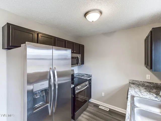 $1,200 | 754 Old Stage Road, Unit A, Church Hill, TN 37642