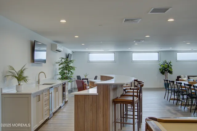 $3,200 | 258 Morris Avenue, Unit 203, Long Branch, NJ 07740