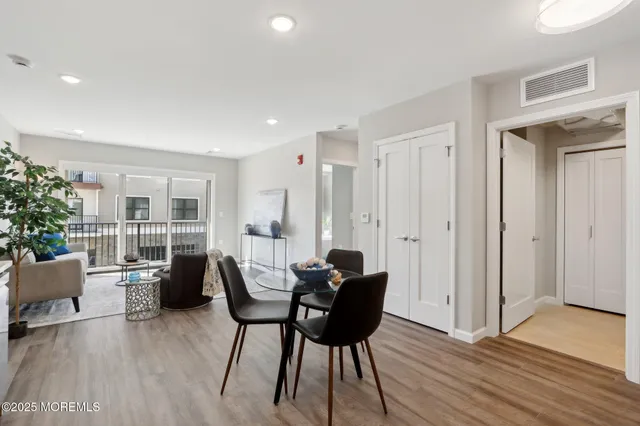 $3,200 | 258 Morris Avenue, Unit 203, Long Branch, NJ 07740