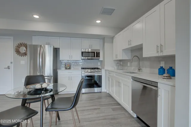 $3,200 | 258 Morris Avenue, Unit 203A, Long Branch, NJ 07740