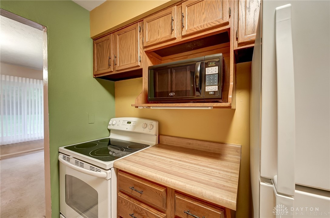 708 Brookfield Road Dayton, OH 45429 - Photo 10 of 39 Gallery Image 10