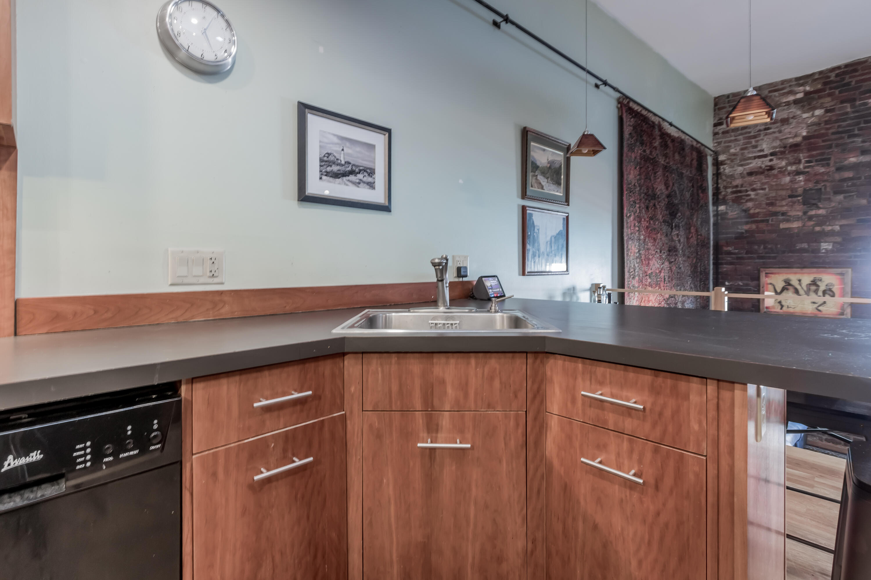 99 Silver Street, Unit 45 Portland, ME 04101 - Photo 11 of 33 Kitchen