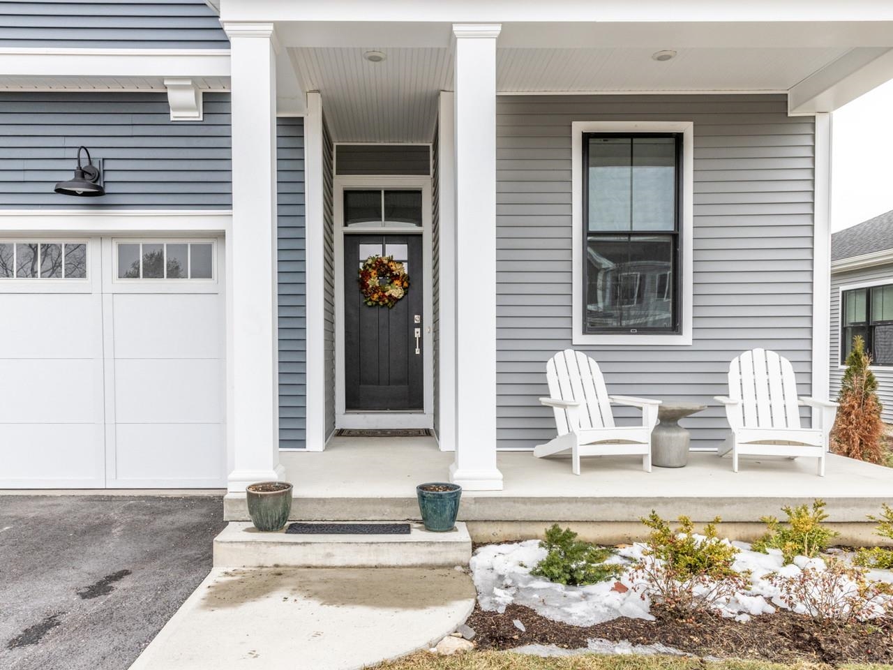 27 Elmore Street Shelburne, VT 05482 - Photo 4 of 52