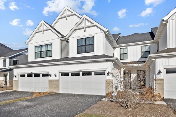 $449,900 | 4110 Chelsea Mnr Circle, Aurora, IL 60504