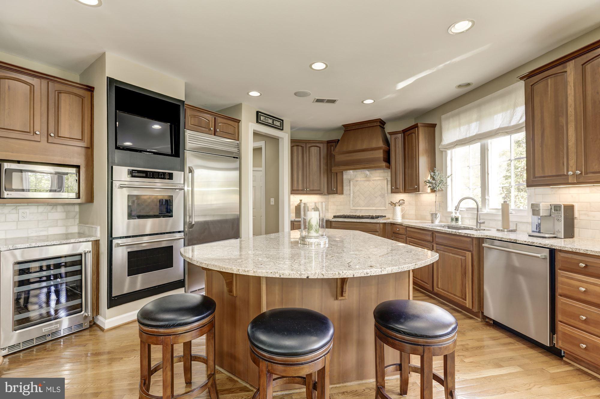 43285 Overview Place Leesburg, VA 20176 - Photo 35 of 91 Large kitchen island for entertaining