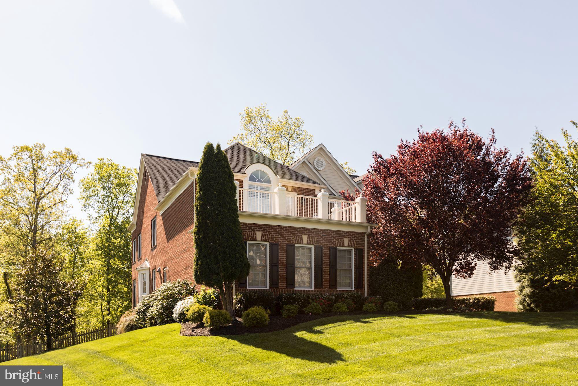 43285 Overview Place Leesburg, VA 20176 - Photo 6 of 91 Side view of front with balcony off master BR