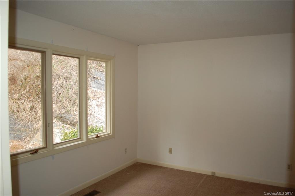865 Vineyard Road Tryon, NC 28782 - Photo 12 of 23 Gallery Image 12