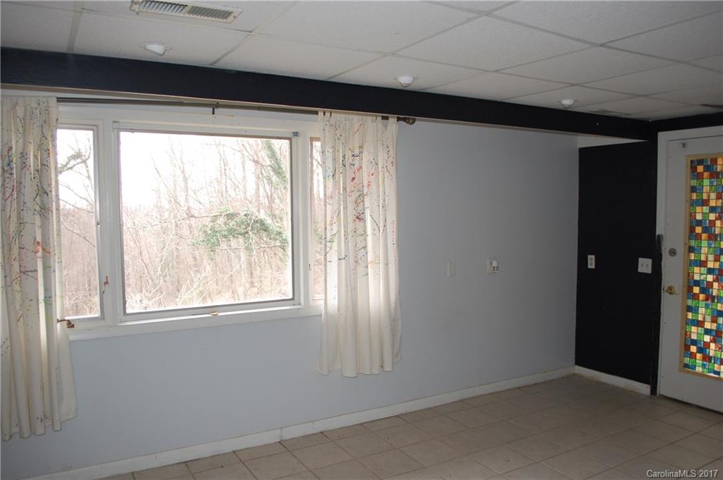 865 Vineyard Road Tryon, NC 28782 - Photo 19 of 23 Gallery Image 19