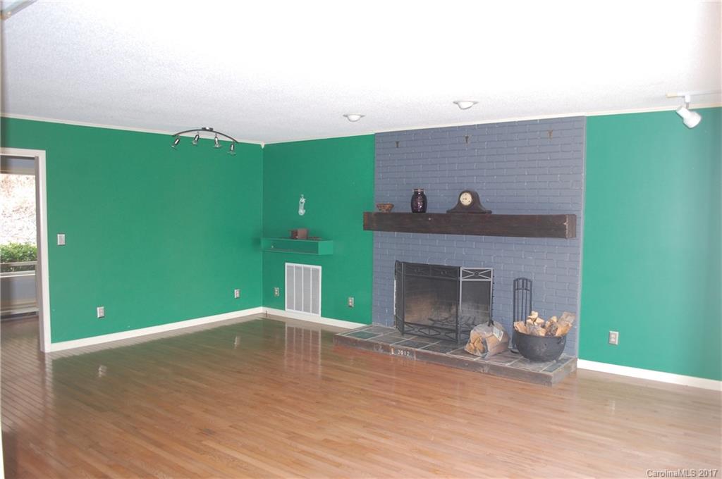 865 Vineyard Road Tryon, NC 28782 - Photo 8 of 23 Gallery Image 8