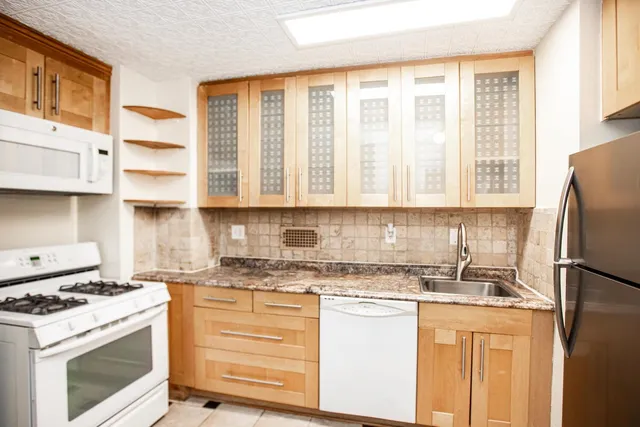 $325,000 | 201 St Pauls Avenue, Unit 4W, Jersey City, NJ 07306