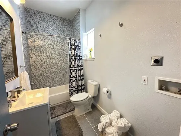 $1,350 | 2038 Danneel Street, New Orleans, LA 70113