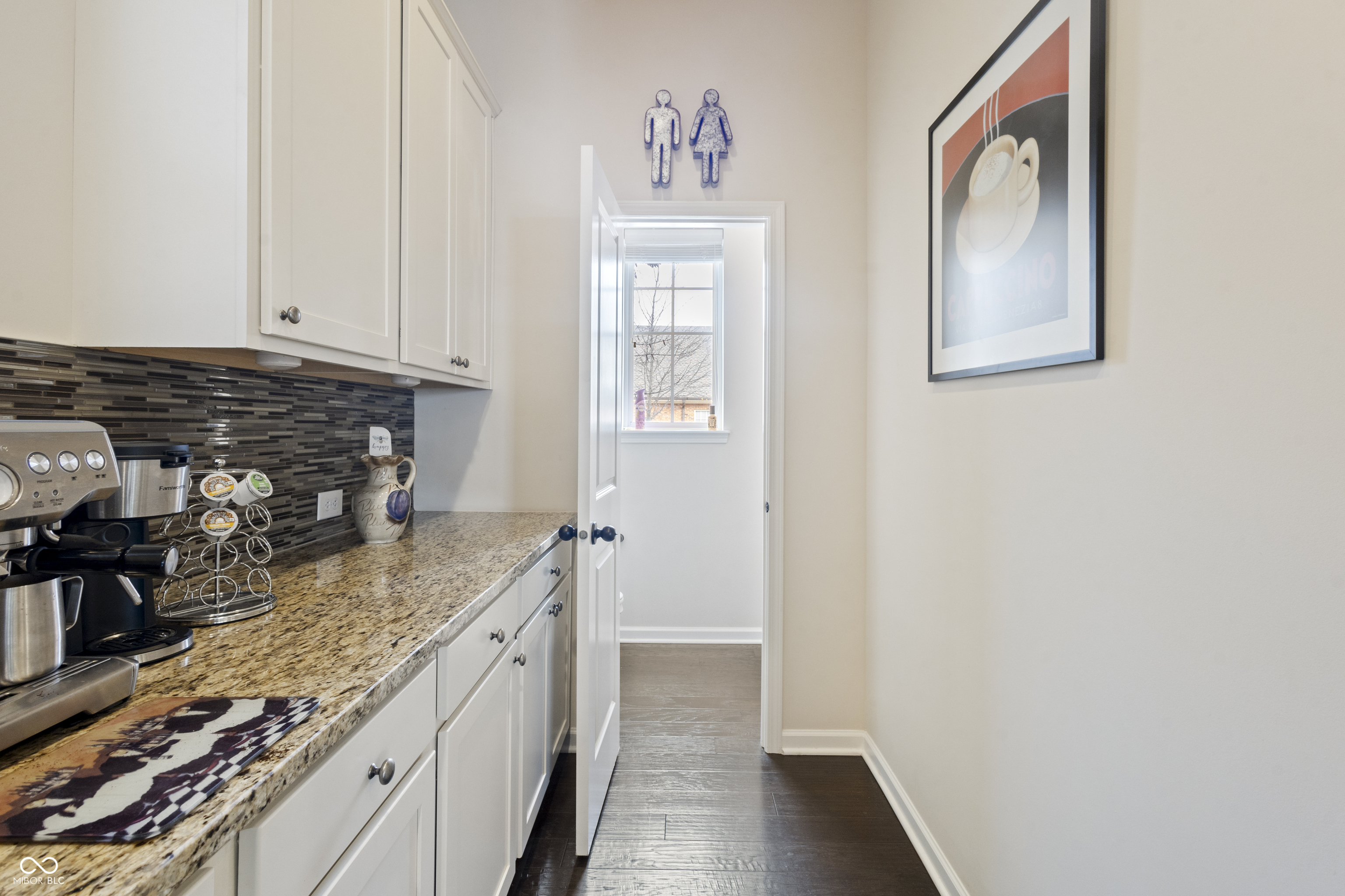 9109 Rising Road Indianapolis, IN 46216 - Photo 13 of 44