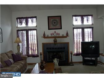 6 Brighton Road Westampton, NJ 08060 - Photo 2 of 12 Living Room