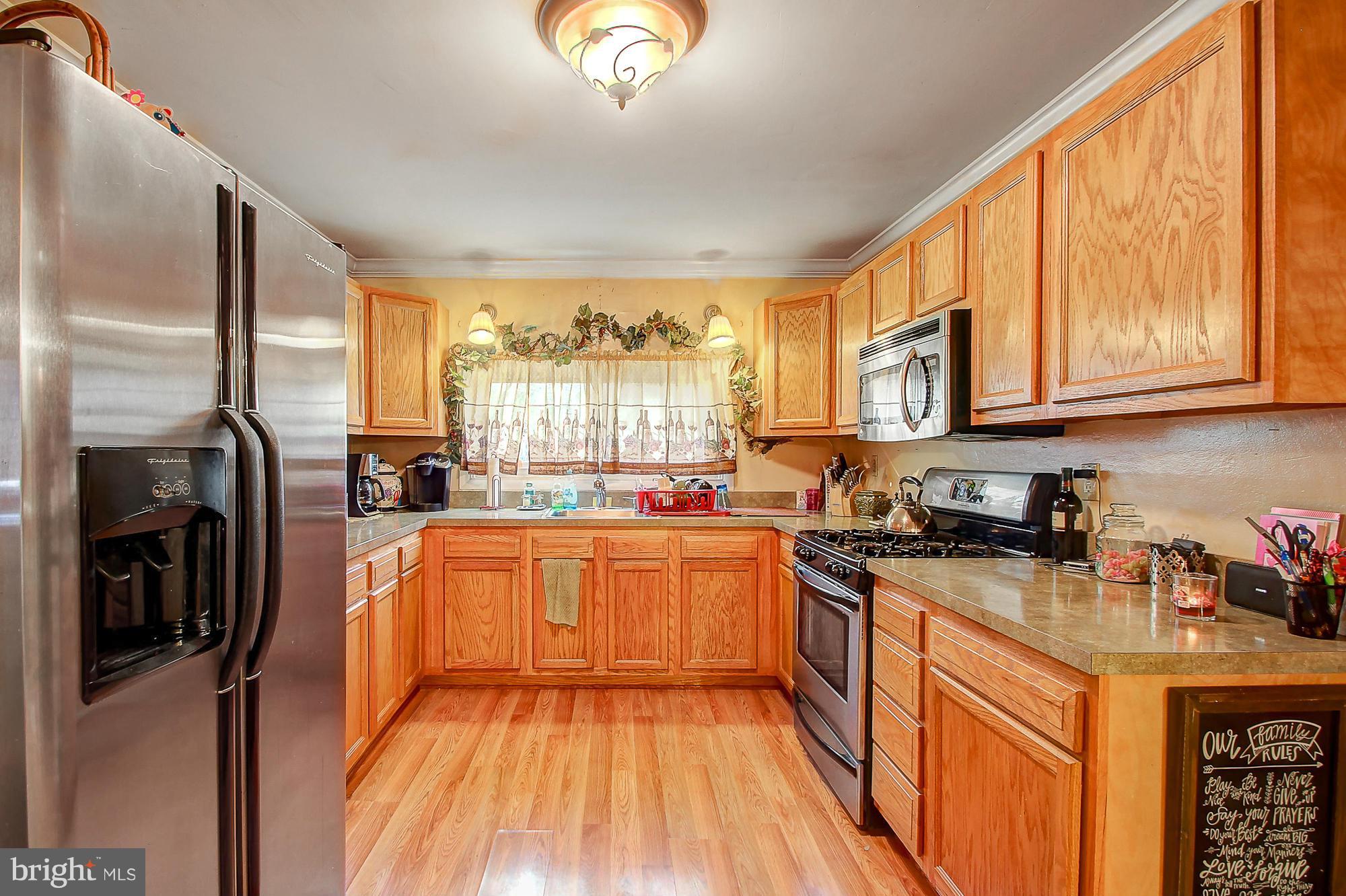7611 Cedar Road Baltimore, MD 21222 - Photo 6 of 26 Kitchen