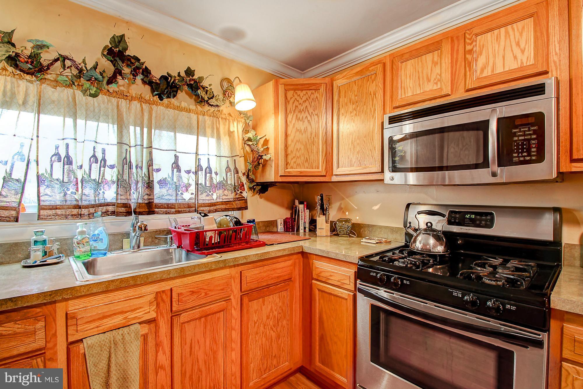 7611 Cedar Road Baltimore, MD 21222 - Photo 7 of 26 Kitchen