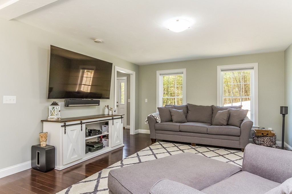 542 Old Dunstable Road Groton, MA 01450 - Photo 11 of 30 Gallery Image 11