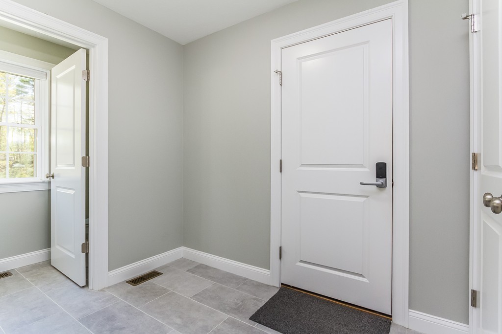 542 Old Dunstable Road Groton, MA 01450 - Photo 15 of 30 Gallery Image 15