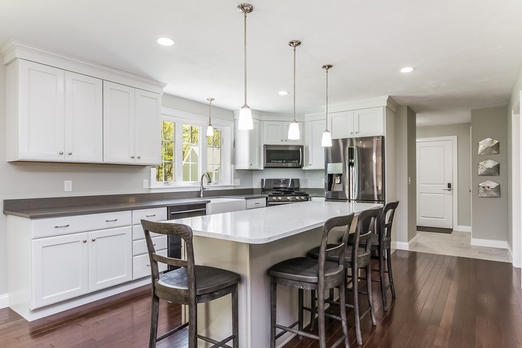 542 Old Dunstable Road Groton, MA 01450 - Photo 3 of 30 Gallery Image 3