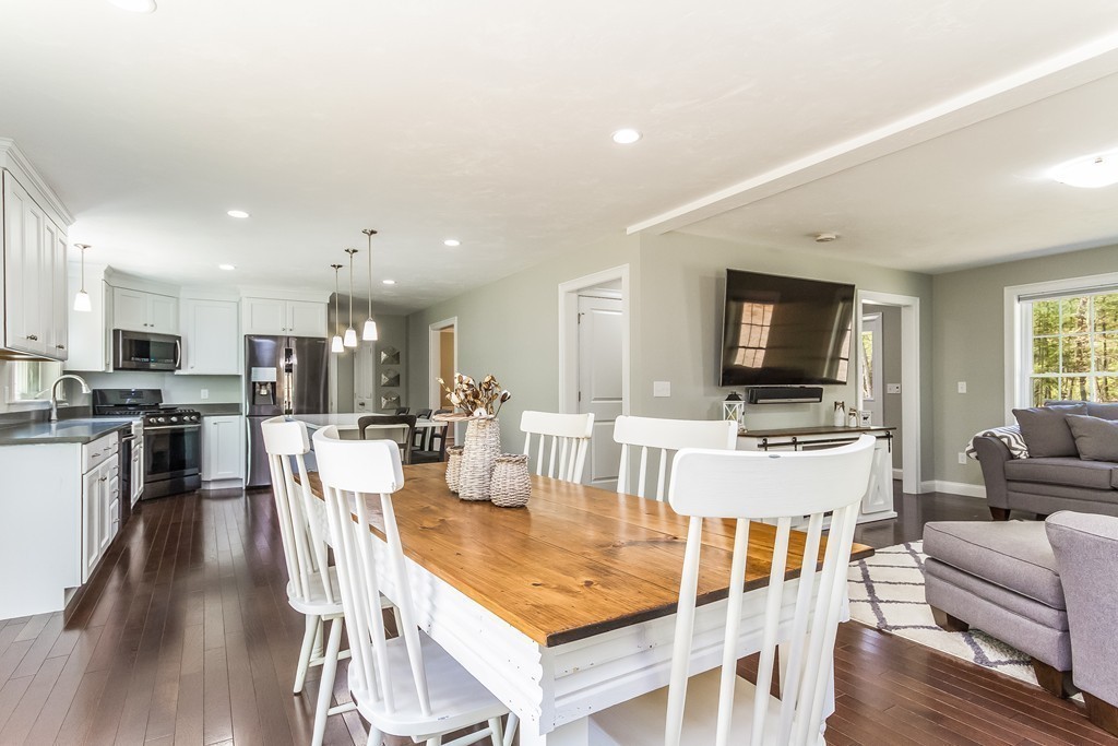 542 Old Dunstable Road Groton, MA 01450 - Photo 6 of 30 Gallery Image 6