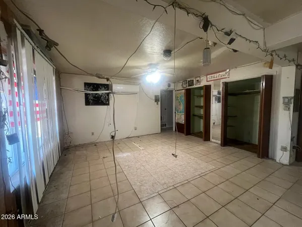 a view of empty room
