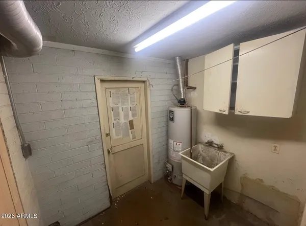 an empty room with an entryway