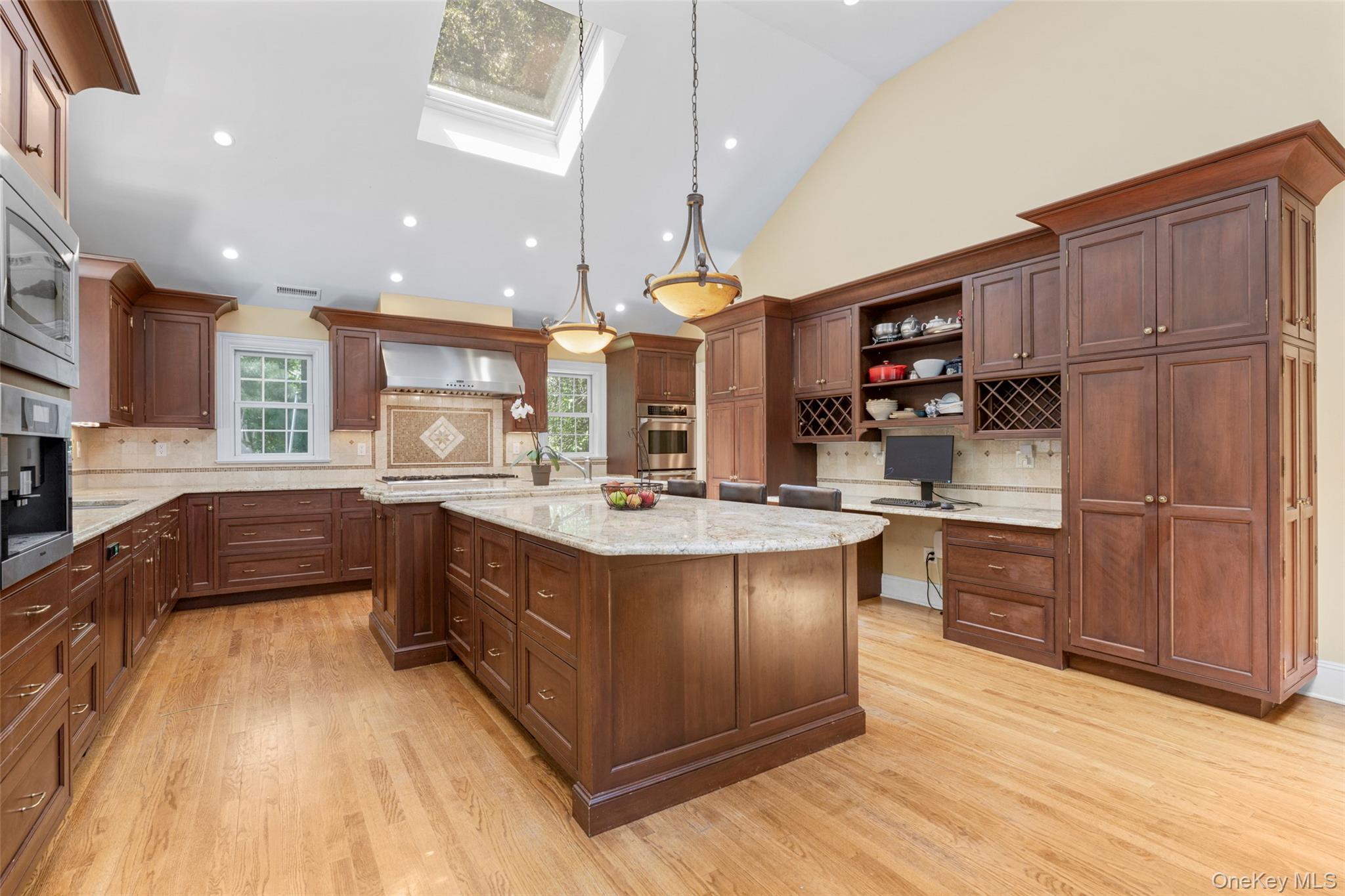 32 Country Road Mamaroneck, NY 10543 - Photo 8 of 35