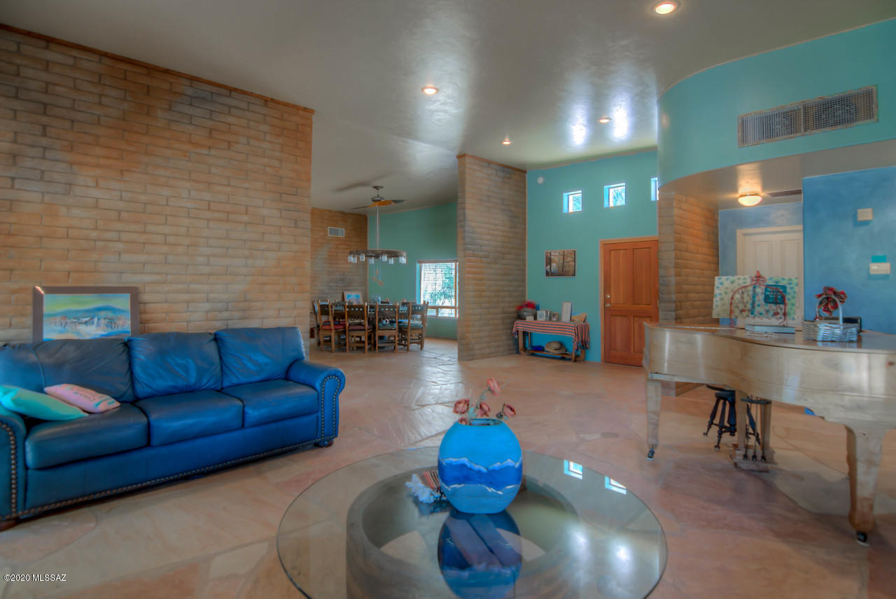 8238 Sunset Ranch Loop Tucson, AZ 85743 - Photo 9 of 47 Gallery Image 9