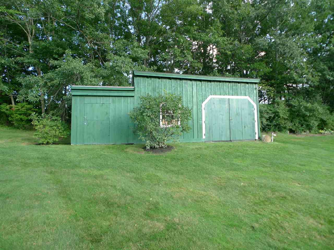 291 Piscassic Road Newfields, NH 03856 - Photo 8 of 38