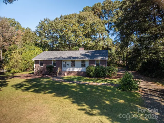 $249,900 | 722 Hillcrest Avenue, Gastonia, NC 28052