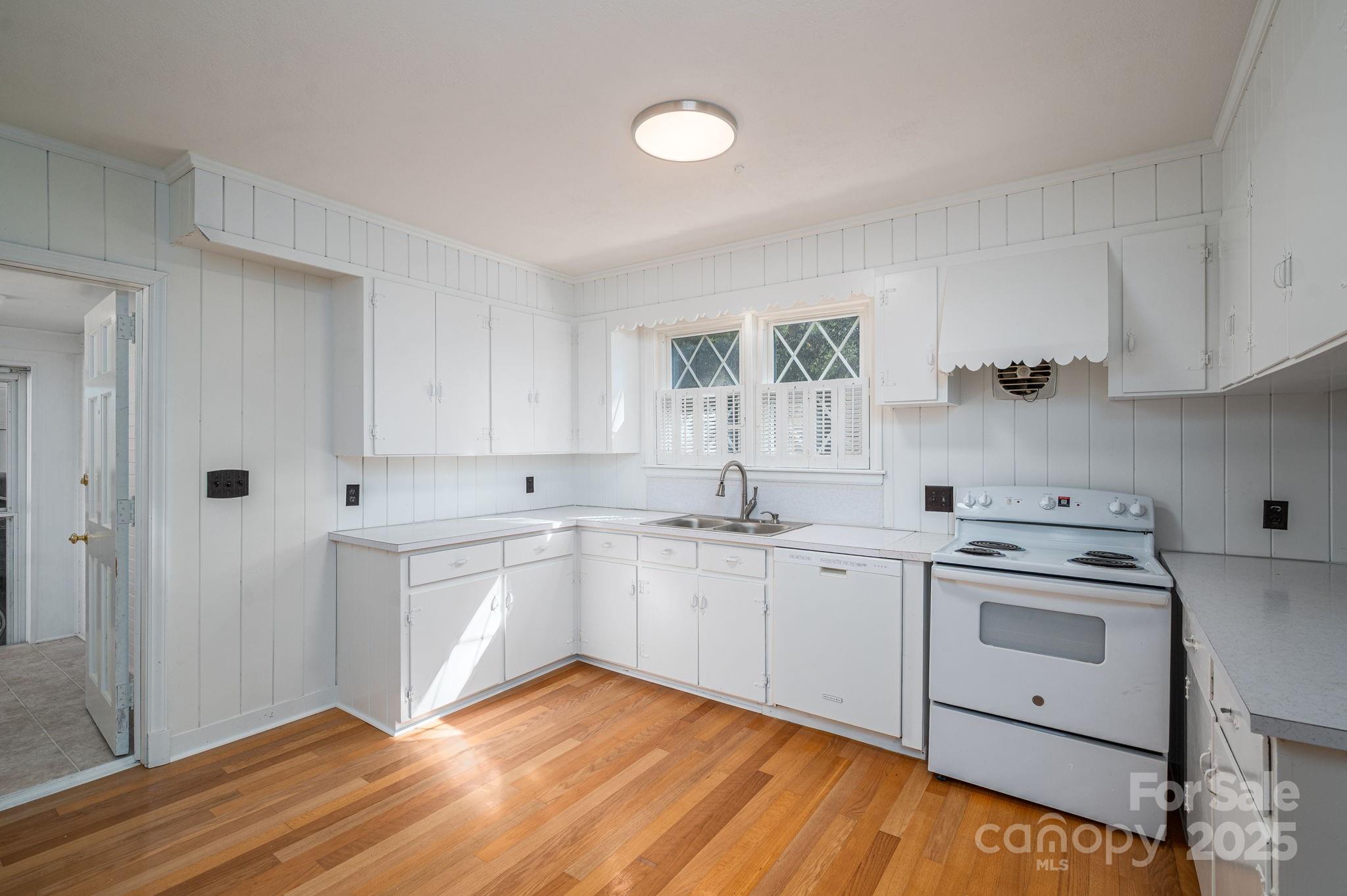 722 Hillcrest Avenue Gastonia, NC 28052 - Photo 8 of 21