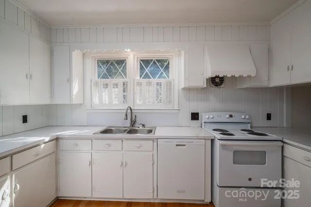 $249,900 | 722 Hillcrest Avenue, Gastonia, NC 28052