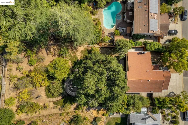 $1,395,000 | 5821 Cold Water Drive, Castro Valley, CA 94552