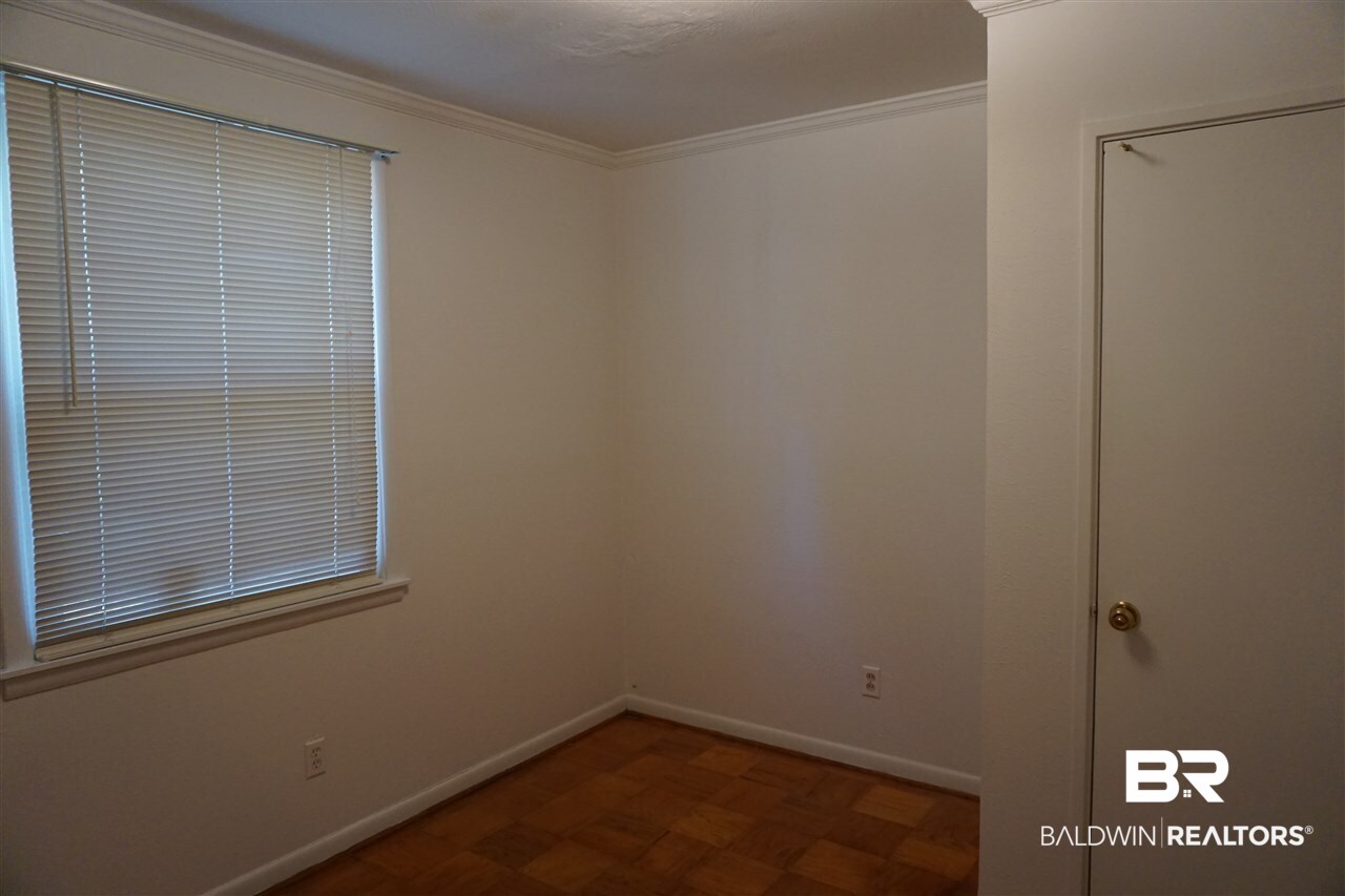 4153 La Rose Court Mobile, AL 36609 - Photo 7 of 26