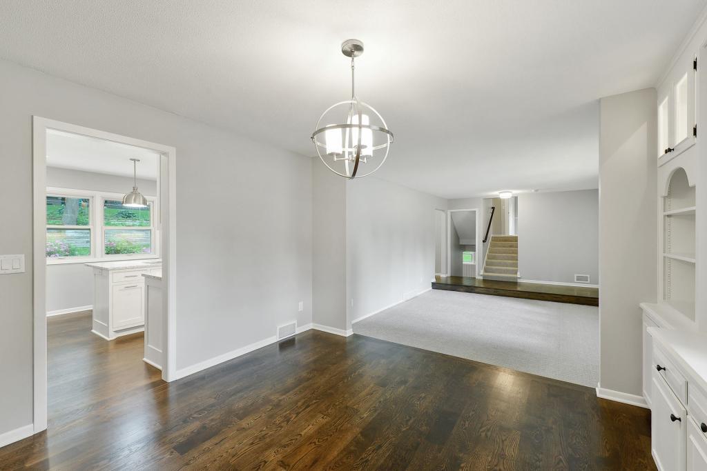 6509 Ridgeview Circle Edina, MN 55439 - Photo 3 of 20