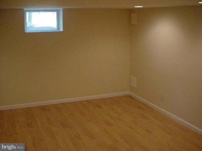 6814 Barnett Road Baltimore, MD 21239 - Photo 12 of 20 Family Room #2