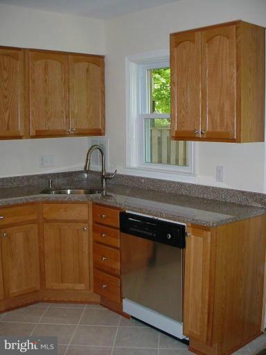 6814 Barnett Road Baltimore, MD 21239 - Photo 7 of 20 Kitchen #2