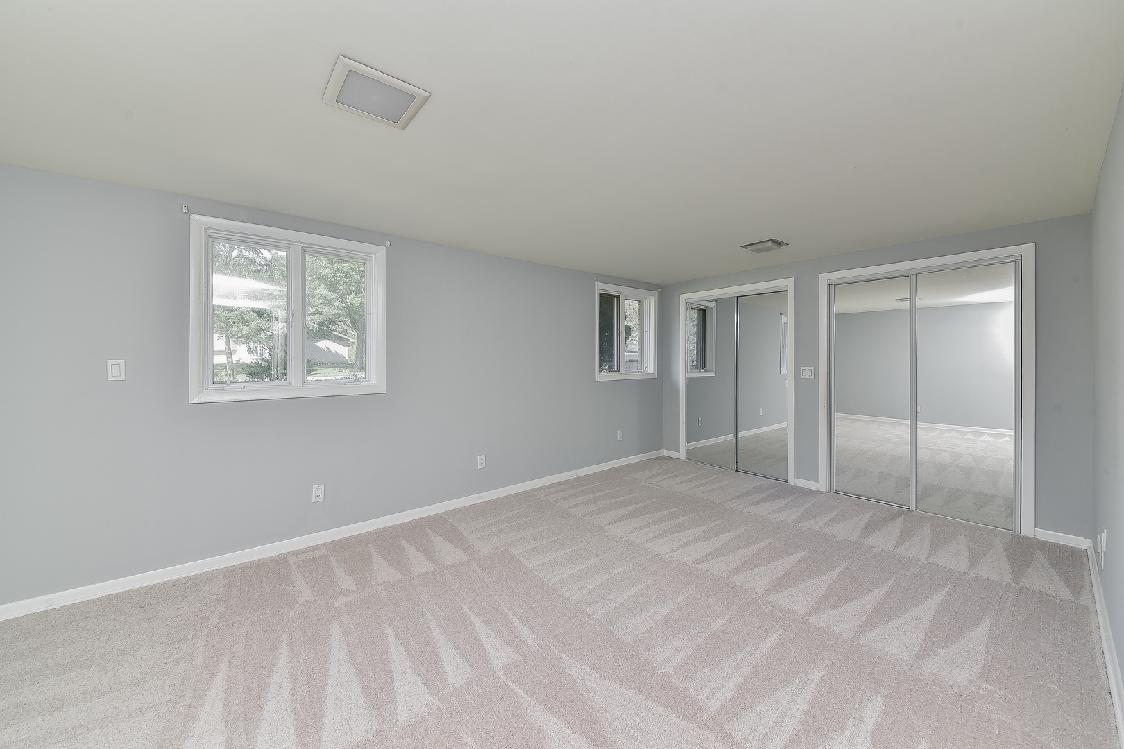 8645 Brookridge Road Downers Grove, IL 60516 - Photo 17 of 23 a view of an empty room with a window