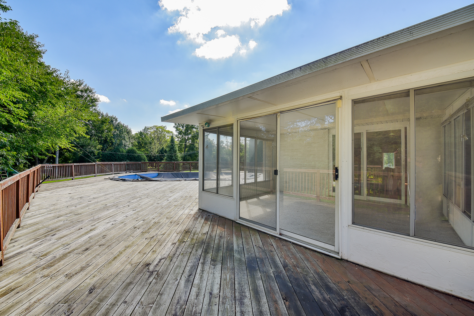8645 Brookridge Road Downers Grove, IL 60516 - Photo 20 of 23 a view of outdoor space
