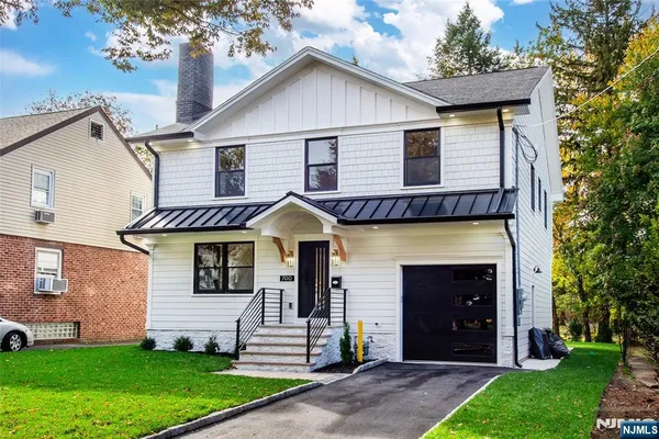 $1,249,900 | 700 Ramapo Road, Teaneck, NJ 07666