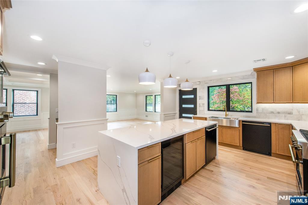 700 Ramapo Road Teaneck, NJ 07666 - Photo 16 of 41