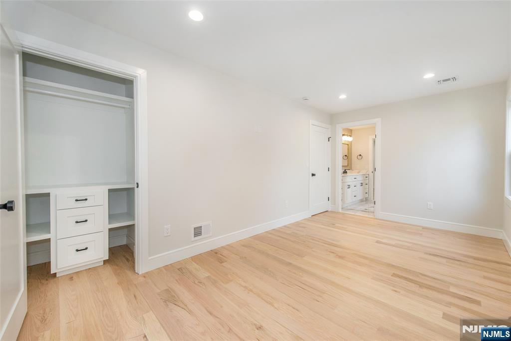 700 Ramapo Road Teaneck, NJ 07666 - Photo 24 of 41