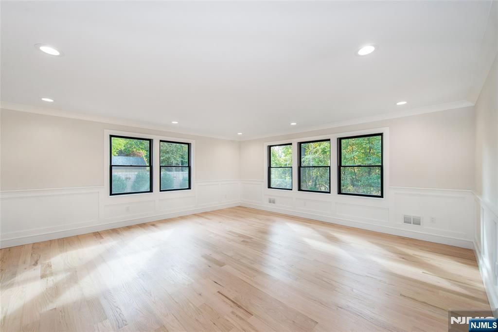 700 Ramapo Road Teaneck, NJ 07666 - Photo 10 of 41