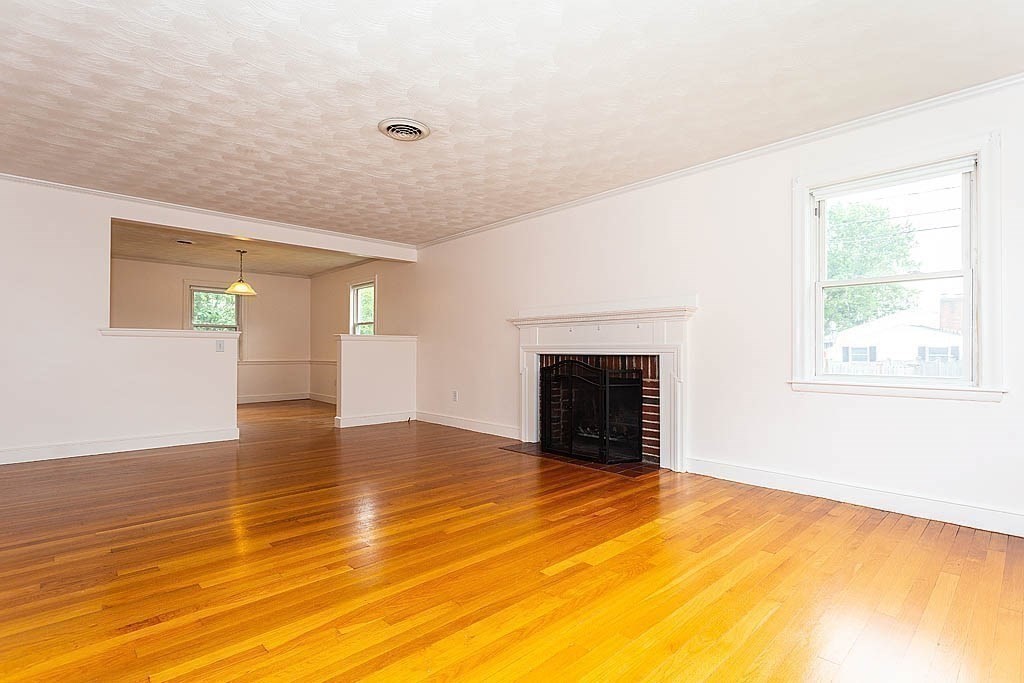 28 Wadsworth Road Arlington, MA 02476 - Photo 8 of 25 Gallery Image 8