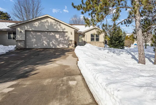 $299,000 | 1016 Wildwood Drive, Stevens Point, WI 54482