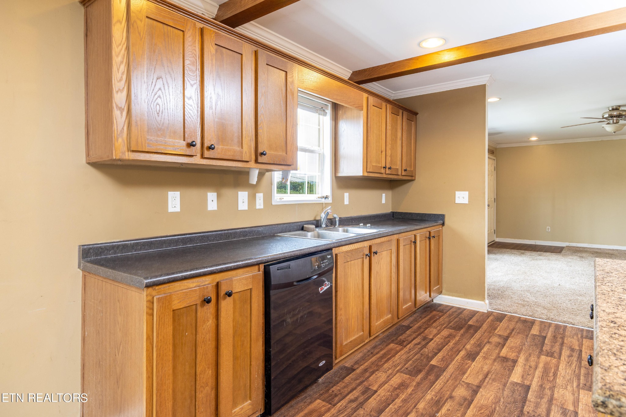 1114 Case View Road Dandridge, TN 37725 - Photo 9 of 30 Gallery Image 9