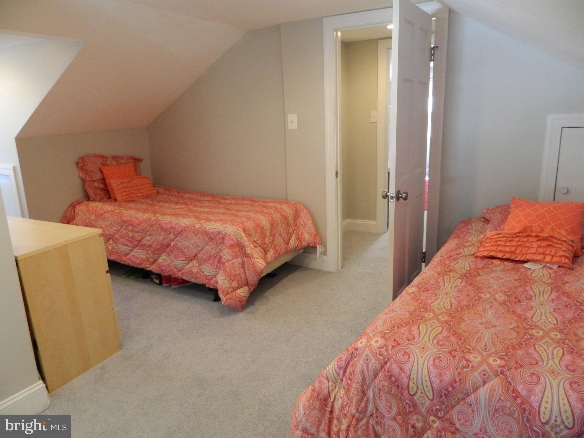 4209 Darnall Road Baltimore, MD 21236 - Photo 17 of 30 3rd Bedroom with En Suite Full Bath