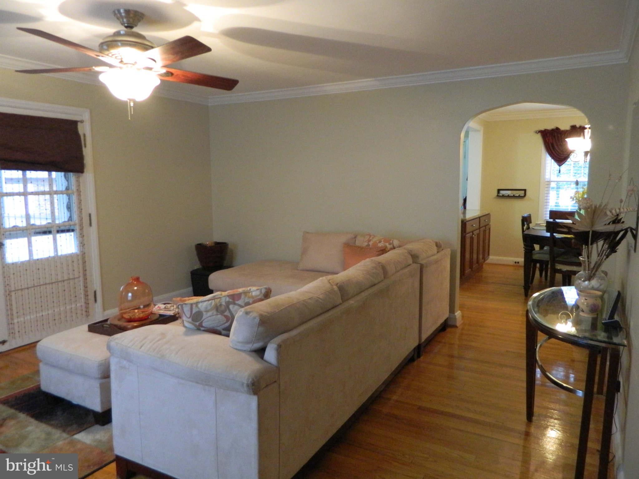 4209 Darnall Road Baltimore, MD 21236 - Photo 5 of 30 Large Main Level Living Area