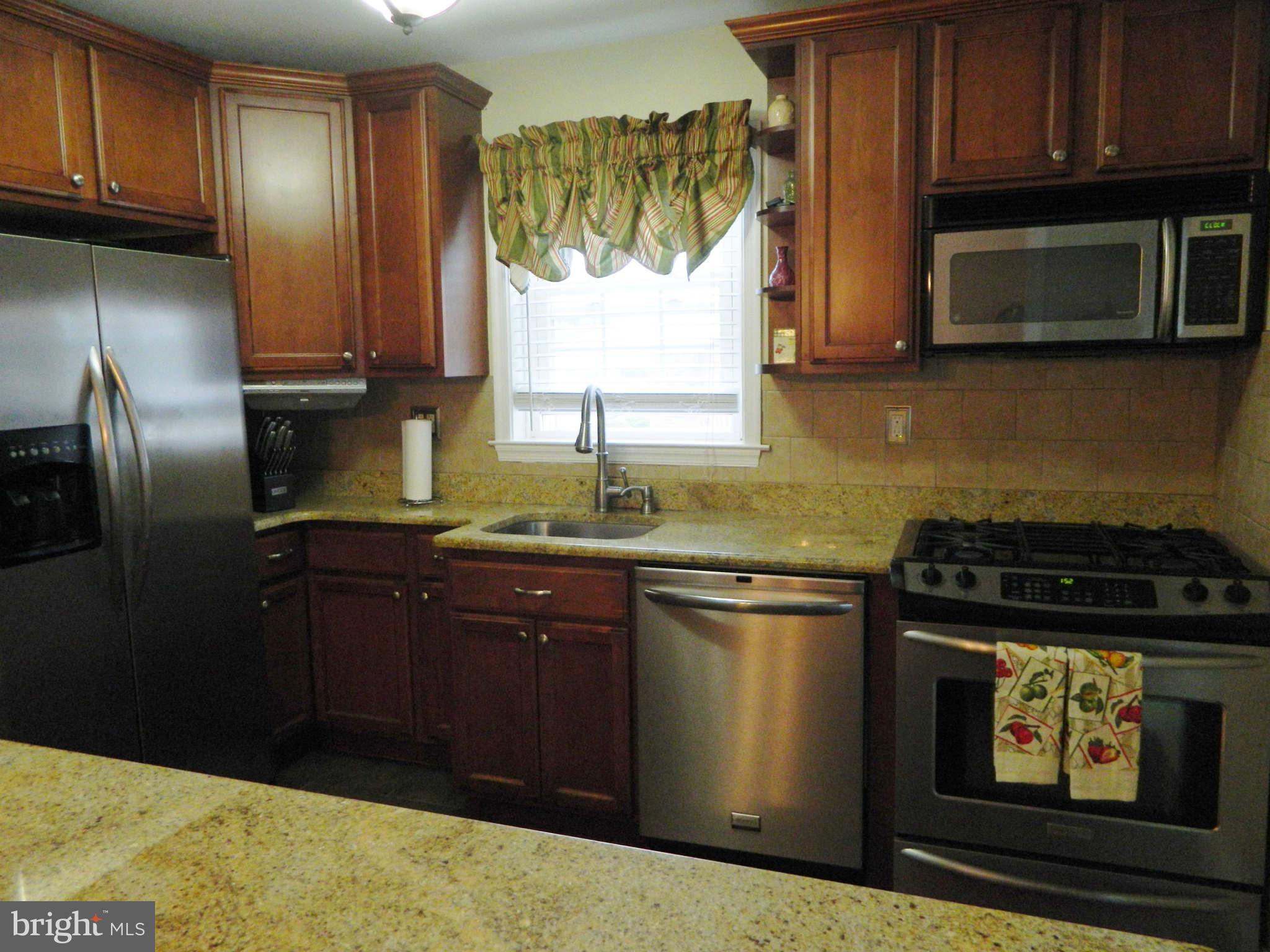 4209 Darnall Road Baltimore, MD 21236 - Photo 10 of 30 Stainless Steel Appliances