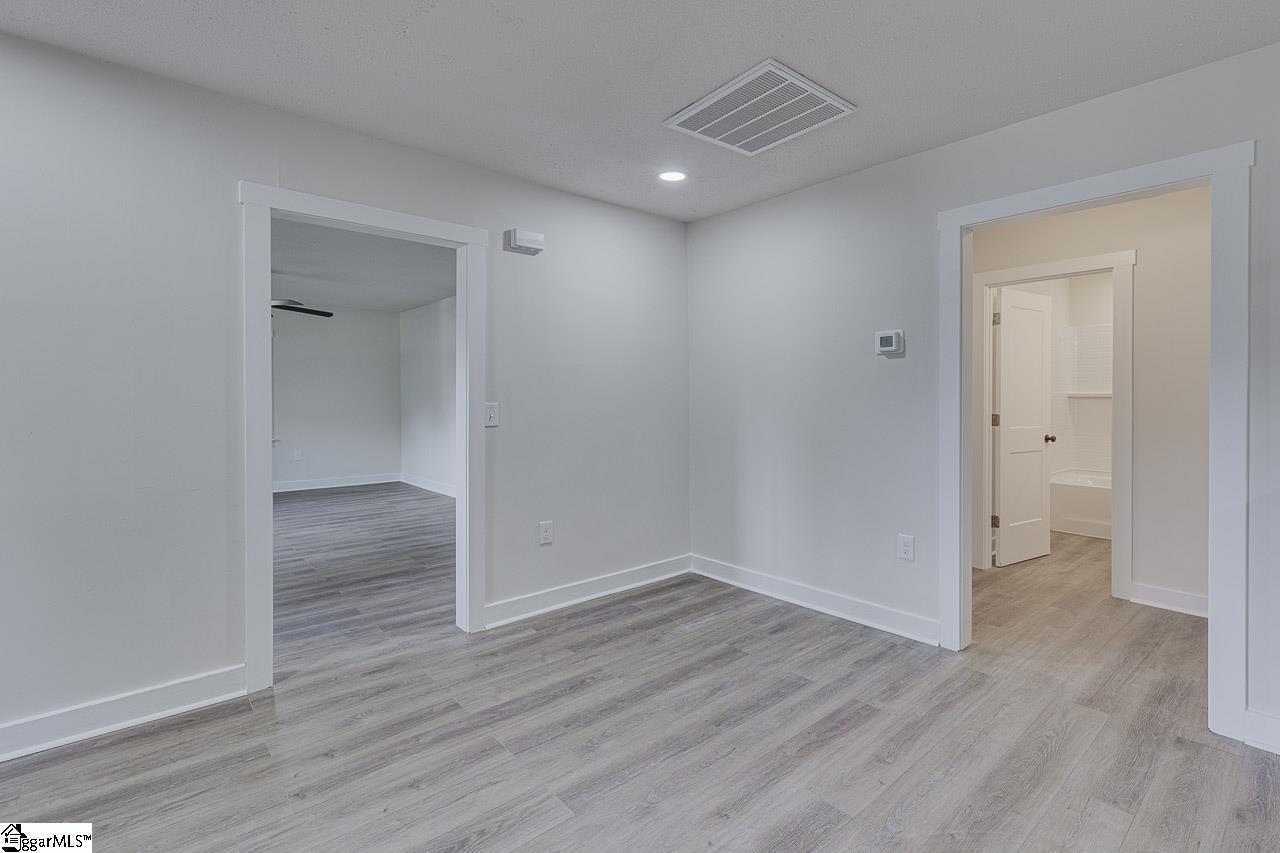 317 Giles Street Pendleton, SC 29670 - Photo 12 of 24